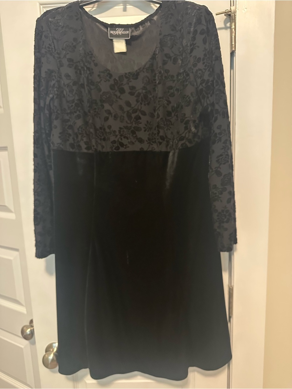 Vince Camuto Black Velvet & Floral Burnout Midi Dress
